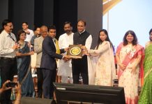 चंद्रपूरचे जिल्हाधिकारी विनय गौडा ‘बालस्नेही’ पुरस्काराने सन्मानित