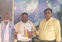 प्रबोधनकार भीम शाहीर प्रदीप कडबे यांच्या गायनाच्या माध्यमातून समाज प्रबोधन व जाहीर सत्कार