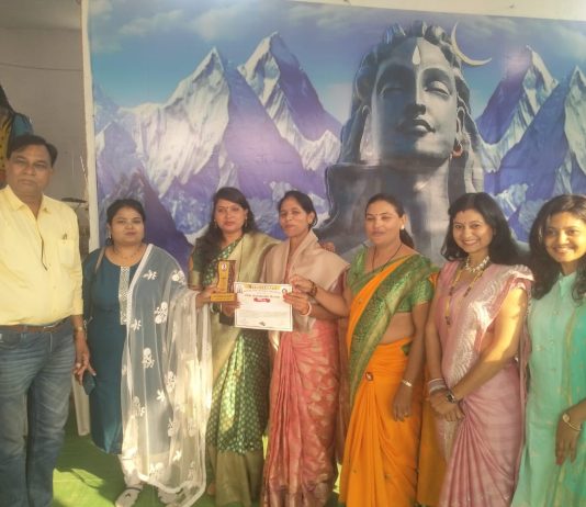 वडोदा येथे लोक कलावंताच्या मेळावा, गायिका निलकमल गोंडाने यांच्या गायनाच्या माध्यमातून समाज प्रबोधन व जाहीर सत्कार