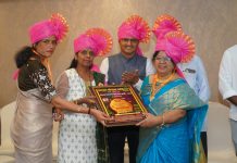 आधार सोशल फाउंडेशन यांच्या वतीने राजश्री जाधव यांना आदर्श कवयित्री गौरव पुरस्कार देऊन सन्मानित