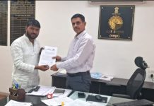 नाशिक आयुक्त कार्यालय समोर मंगेश औताडे यांचे उपोषण