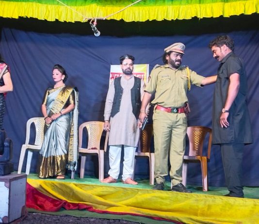 लेख – वेश्या व्यवसायातील नरकयातना व संघर्ष दर्शविणारे: शिवचंद्र नाट्यकला रंगभूमीचे ‘अंधारातील लाल दिवा’ नाटक