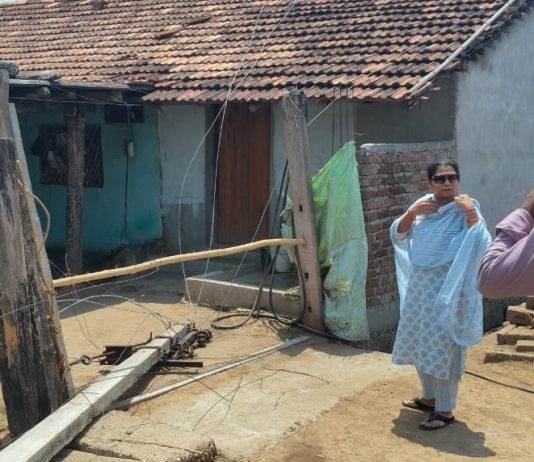 मा.भाग्यश्री आत्राम (हलगेकर) यांचे अहेरी तालुक्यातील, संड्रा गावात भेट
