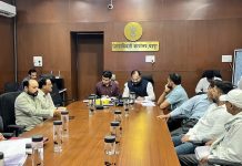 १० दिवसात घूग्घूस येथील लोखंडी पुलाचे काम सुरू करा – आमदार किशोर जोरगेवार यांचे निर्देश