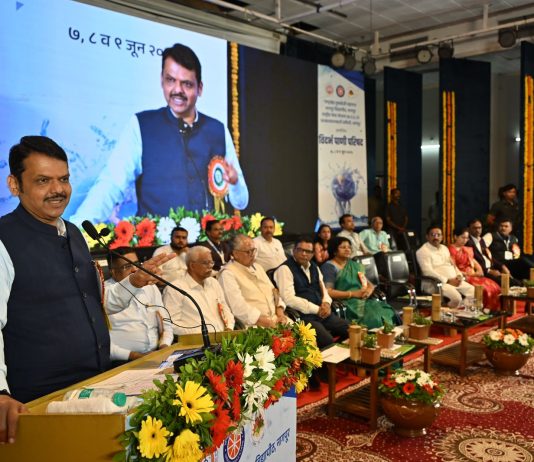 नदीजोड प्रकल्पासह गावपातळीवरील जलसंधारणाच्या कामातून महाराष्ट्रातील पाणी प्रश्नावर यशस्वी मात करु – मुख्यमंत्री देवेंद्र फडणवीस