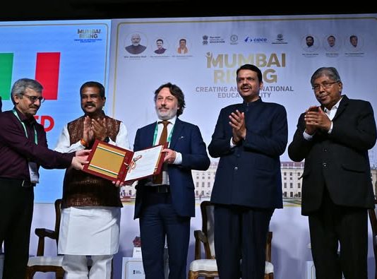 विद्यार्थ्यांचे परदेशी शिक्षणाचे स्वप्न आता भारतातच पूर्ण होणार : मुख्यमंत्री देवेंद्र फडणवीस