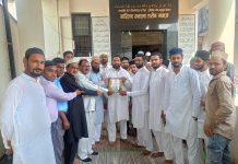 ईद च्या आनंदात संविधानाचा सन्मान – धर्म आणि राष्ट्र भावनेचे सुंदर संमिलन