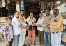 श्री. साईबाबा संस्थेतर्फे पत्रकार सुरेश खडसे यांचा देहदान केल्याबद्दल सत्कार