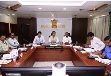 गडचिरोली जिल्ह्यात सह पालकमंत्री आशिष जयस्वाल यांच्या अध्यक्षतेखाली व आमदार रामदास मसराम यांच्या प्रमुख उपस्थितीत महत्त्वपूर्ण आढावा बैठक