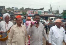 आषाढी एकादशी निमित्त विठ्ठल मंदिर देवस्थान तर्फे घुगुस पायदळ वारी काढण्यात आली