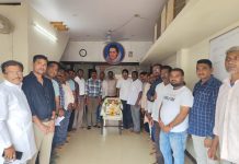 राजीव गांधींच्या स्मृतीला अभिवादन : ब्रह्मपुरी तालुका काँग्रेस कार्यालयात राजीव गांधी जयंती