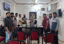 अल्पवयीन वाहनचालकांवर कठोर कारवाईची मागणी: मनसेचे पोलीस निरीक्षकांना निवेदन