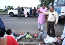 अपघातग्रस्तांसाठी तात्काळ धावून आले – आ. सुधीर मुनगंटीवार