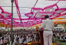 येवला मुक्तीभूमी येथे 56 फूट उंच पंचशील ध्वज स्तंभाचे डॉ भीमराव आंबेडकर यांच्या हस्ते लोकार्पण