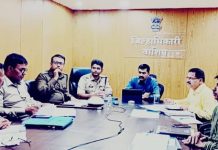 निवडणूकीच्या पार्श्वभूमीवर कायदा व सुव्यवस्थेवर भर द्यावा – जिल्हाधिकारी योगेश कुंभेजकर