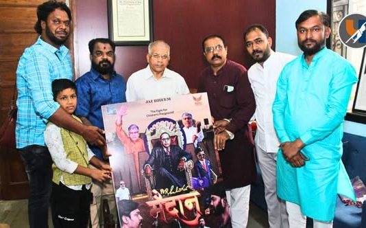 “बेगूर कॉलनी”चा कर्नाटकात शंभरीचा टप्पा; हिंदी आवृत्ती “बी.आर. आंबेडकर मैदान” चित्रपटाचे मुंबईत पोस्टर अनावरण!