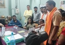 शिवसेनेची महावितरण कंपनी च्या कार्यालयावर धडक