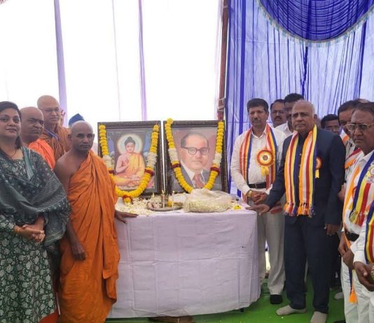 हरेगावात १६ वी बौद्ध धम्म परिषद उत्साहात संपन्न; भीमराव आंबेडकर यांची प्रमुख उपस्थिती