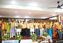 माजी नगरसेवकांसह विविध राजकीय पक्षांच्या पदाधिकाऱ्यांचा भारतीय जनता पक्षात प्रवेश