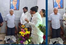 वंचित बहुजन आघाडीच्या नवनिर्वाचित नगराध्यक्षा प्रियांका विश्वकर्मा यांनी ॲड. प्रकाश आंबेडकरांची घेतली भेट