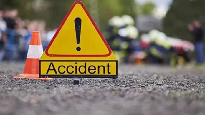 697dc0ffdf457-agra-accident-314442303-16x9