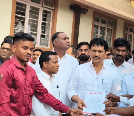 मृतावस्थेत असणाऱ्या आरोग्य सेवेला जीवनदान दया – शिवसेना