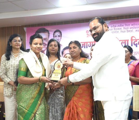 भारतीय जनता पार्टी महिला आघाडीच्या वतीने विविध क्षेत्रात उत्कृष्ट काम करणार्या महिला व युवतींचा सन्मान