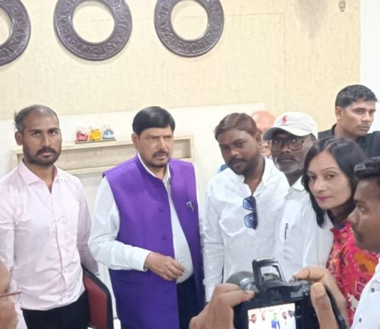 हरदोना बुद्रुक व खुर्द येथे महामार्गावर दुभाजक कट देण्यात यावा…