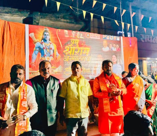 चंद्रपुरात रामजन्मोत्सवाचा जल्लोष; शिवसेना (उद्धव बाळासाहेब ठाकरे) पक्षाकडून शोभायात्रेचे अभूतपूर्व स्वागत