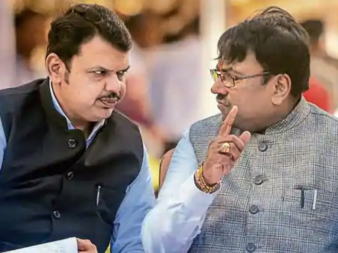 fadnavis-mungantiwar-202005413775_202309609167