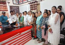 राजुरा उपजिल्हा रुग्णालयातील कंत्राटी कामगारांचा इशारा; थकीत वेतन न मिळाल्यास बेमुदत कामबंद आंदोलन