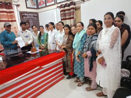 राजुरा उपजिल्हा रुग्णालयातील कंत्राटी कामगारांचा इशारा; थकीत वेतन न मिळाल्यास बेमुदत कामबंद आंदोलन