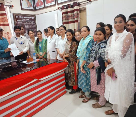 राजुरा उपजिल्हा रुग्णालयातील कंत्राटी कामगारांचा इशारा; थकीत वेतन न मिळाल्यास बेमुदत कामबंद आंदोलन