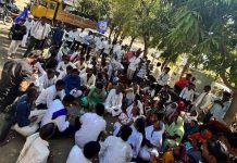 चाळीसगावात भीम जयंती मिरवणुकीवर दगडफेक; भाजप आमदार मंगेश चव्हाण विरोधात गुन्हा दाखल करण्याची मागणी