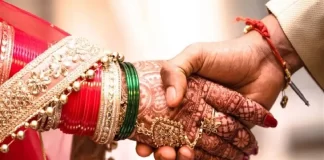 सावधान! बिडमध्ये लग्नाचे आमिष दाखवून नवऱ्या मुलांना लुटणाऱ्या टोळीचा पर्दाफाश 5 जणांना ठोकल्या बेड्या, नाशिकमध्ये ‘लुटेरी दुल्हन’ सक्रिय