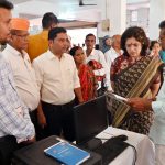 महाराजस्व अभियानात जिल्हाधिका-यांकडून विविध स्टॉलची पाहणी