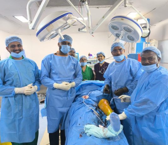 गडचिरोली जिल्हा सामान्य रुग्णालयात प्रथमच यशस्वी ‘टोटल नी रिप्लेसमेंट’ (गुडघा प्रत्यारोपण) शस्त्रक्रिया संपन्न