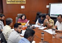 आपत्ती काळात मूलभूत सुविधा व प्रशिक्षित मनुष्यबळाचे सुक्ष्म नियोजन करा : जिल्हाधिकारी वसुमना पंत