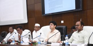 शासकीय योजनांचा लाभ शेवटच्या घटकापर्यंत पोहोचवण्यासाठी यंत्रणेने पुढाकार घ्यावा – खासदार डॉ. नामदेव किरसान