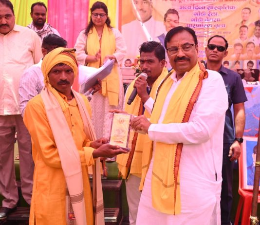 आदिवासी समाजाच्या विकासासाठी कायम अग्रेसर